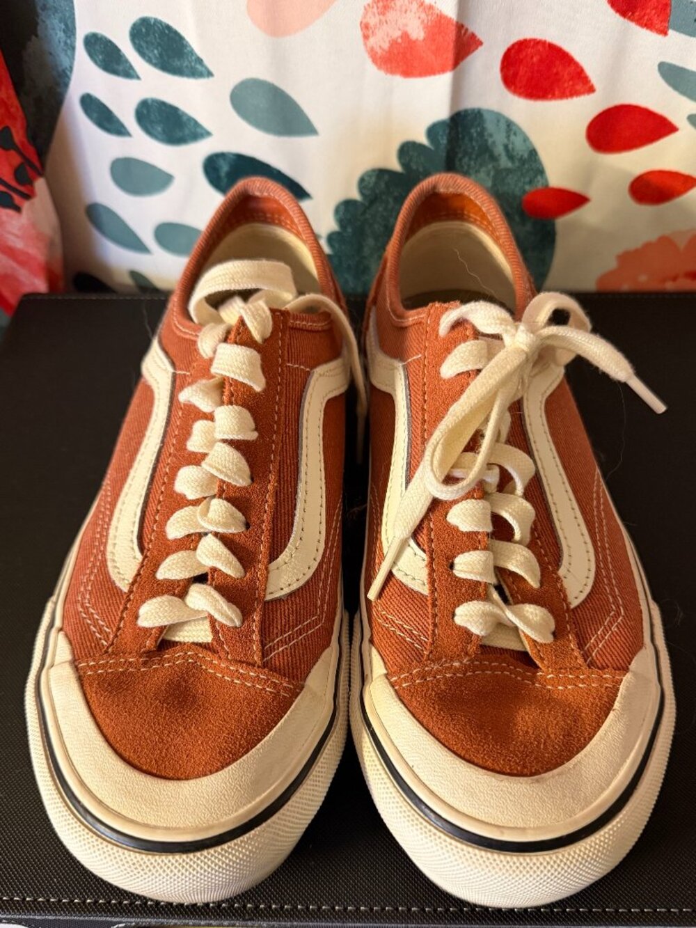 Womens Vans Ultracush Sneaker - Size 6.5 - Orange/White